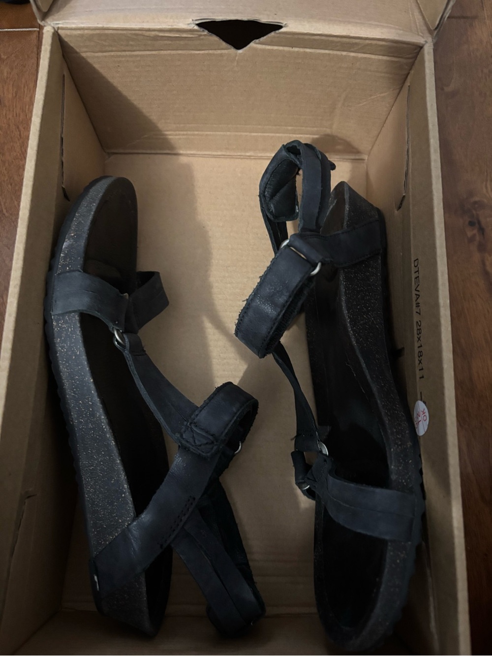 Teva black women’s Ysidoro universal sandals - excellent condition